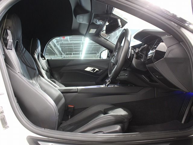 G29 z4 sDrive20i RHD