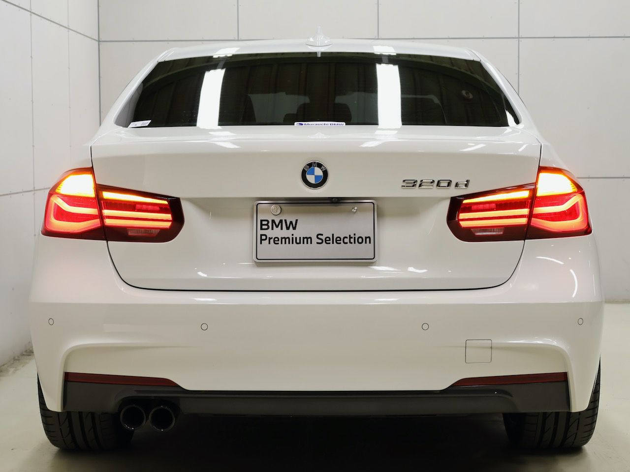 320D SEDAN RHD