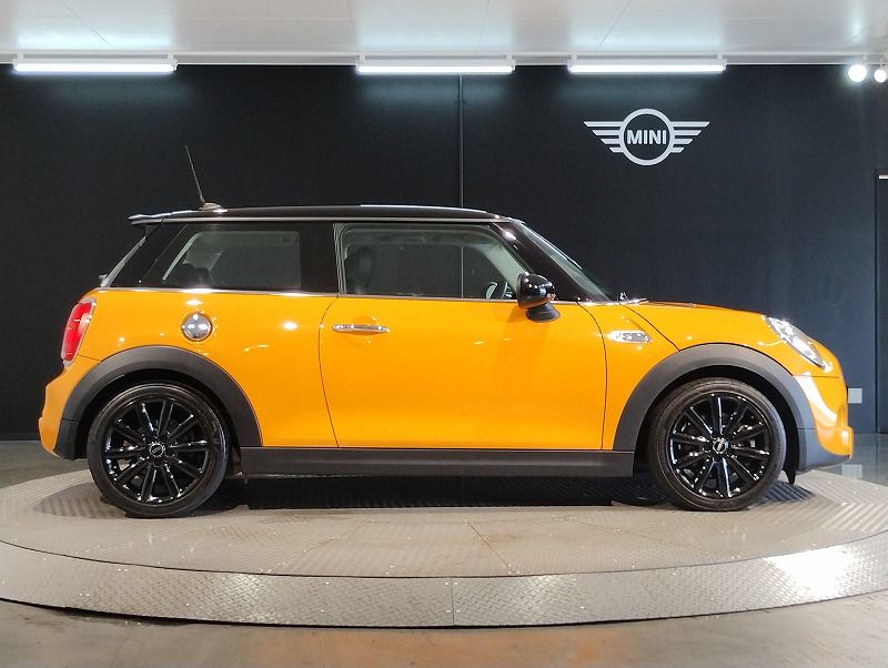 F56 MINI COOPER S