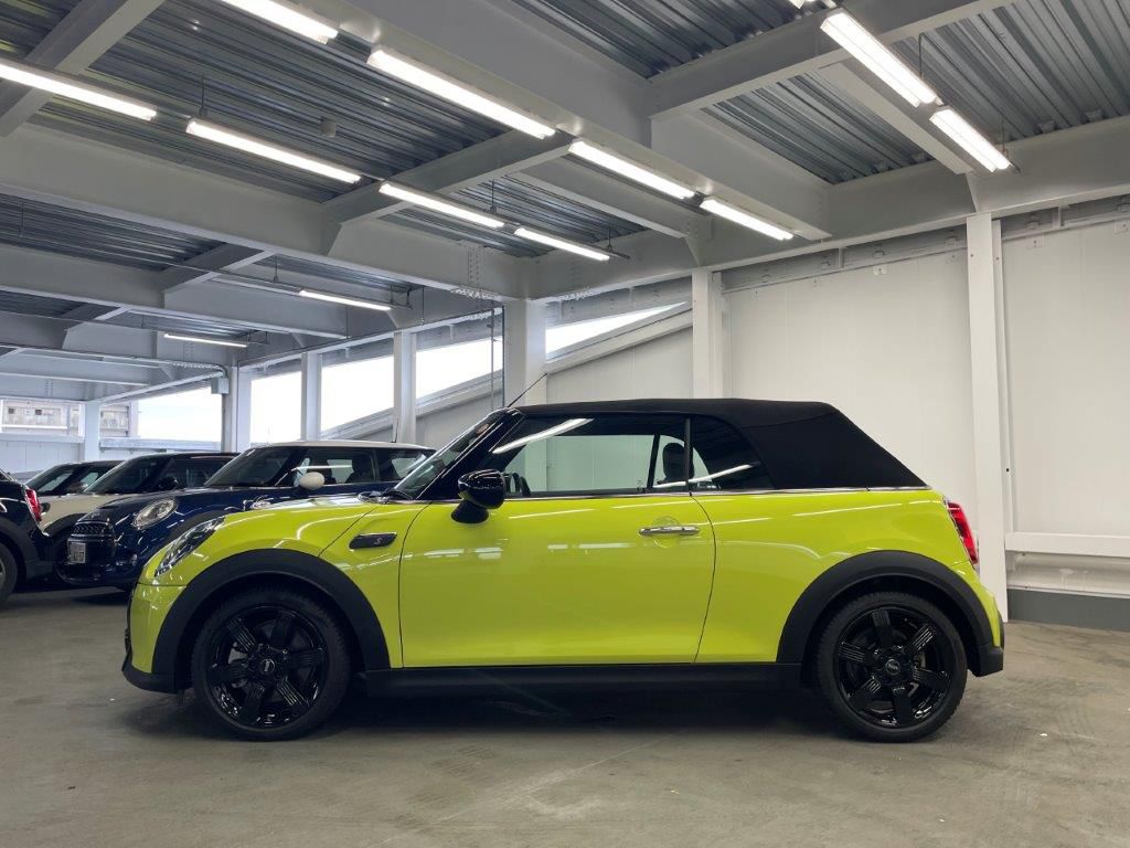 MINI Cooper S Convertible RHD