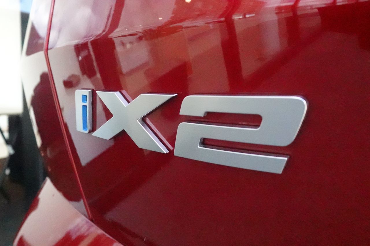 iX2 xDrive30 MSP
