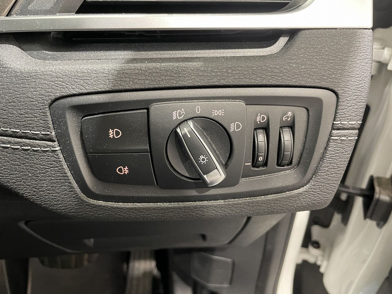 X1 sDrive18i RHD