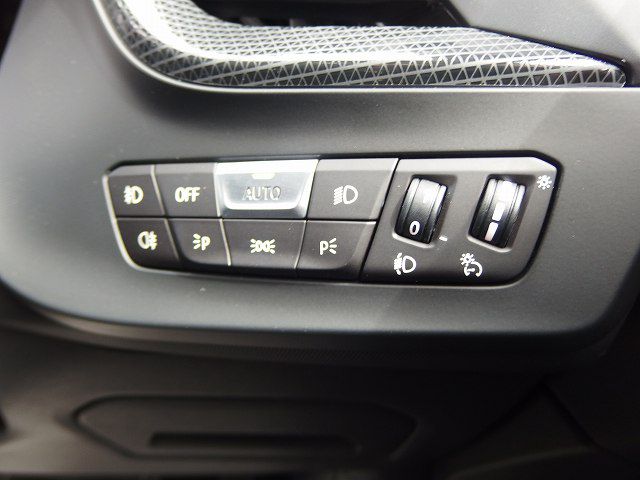F40 118d Sports Hatch 5-door B47 2.0d