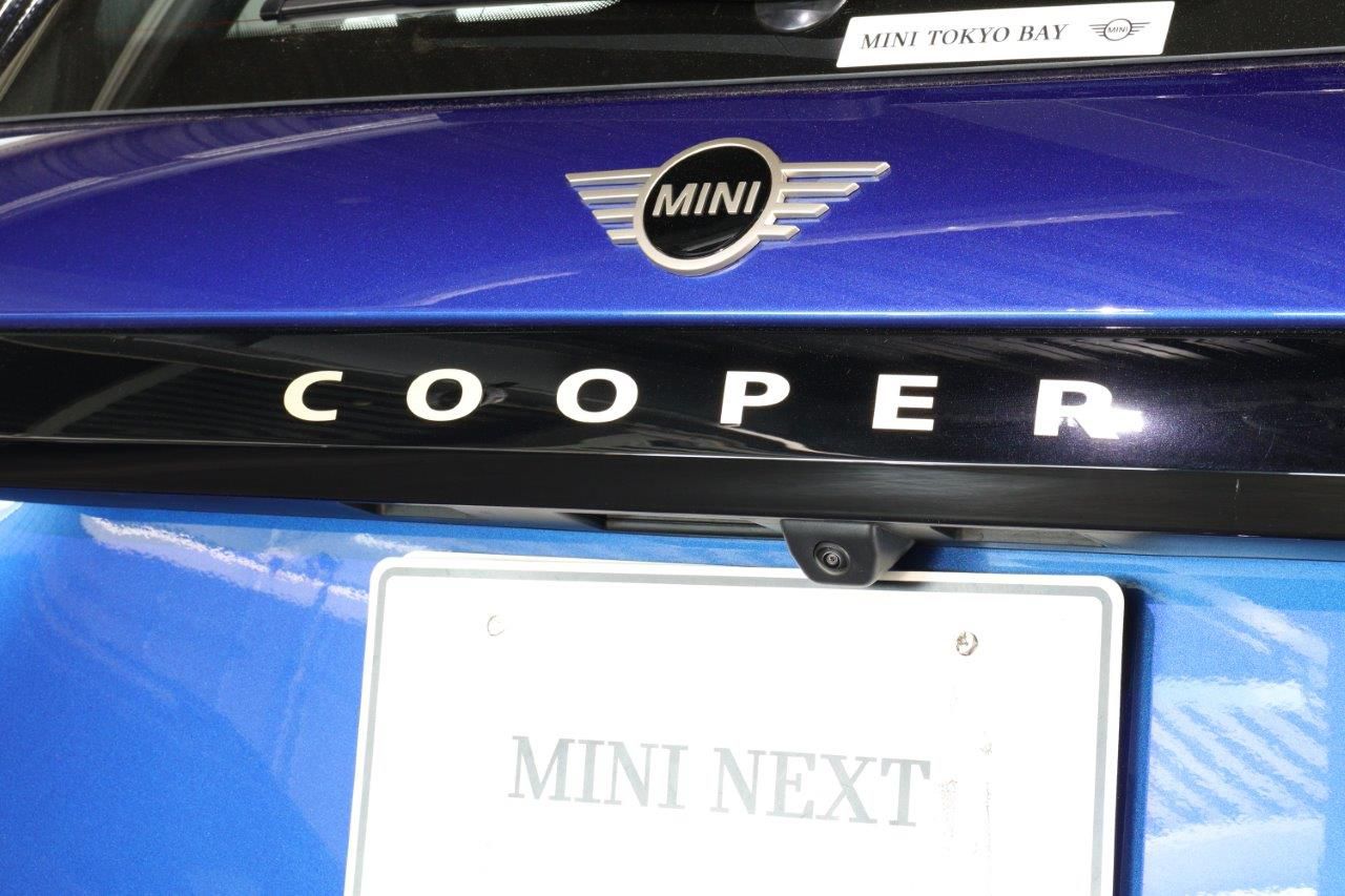 J01 MINI Cooper E