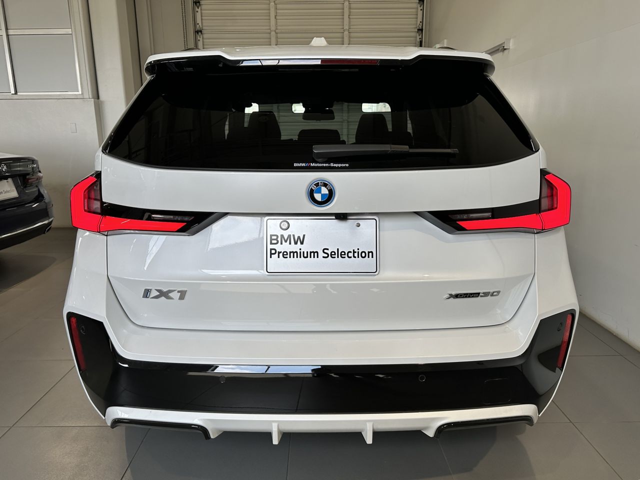 U11 iX1 xDrive30