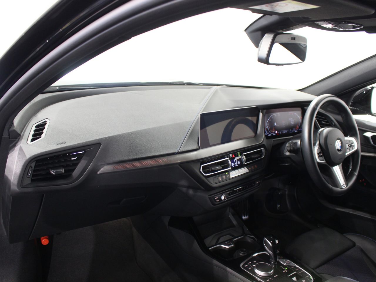 F40 118d Sports Hatch 5-door B47 2.0d