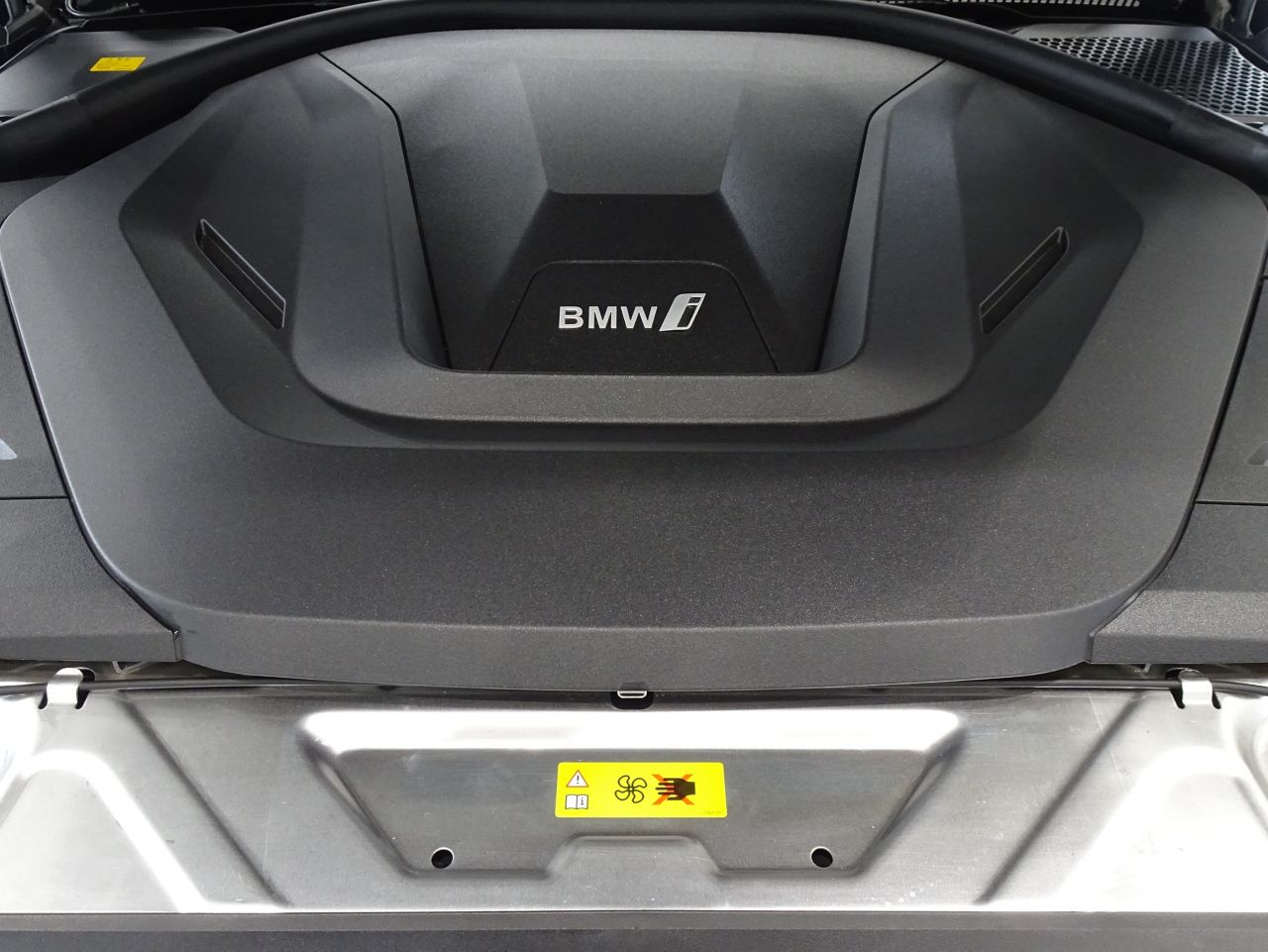 G26 i4 eDrive40 RHD