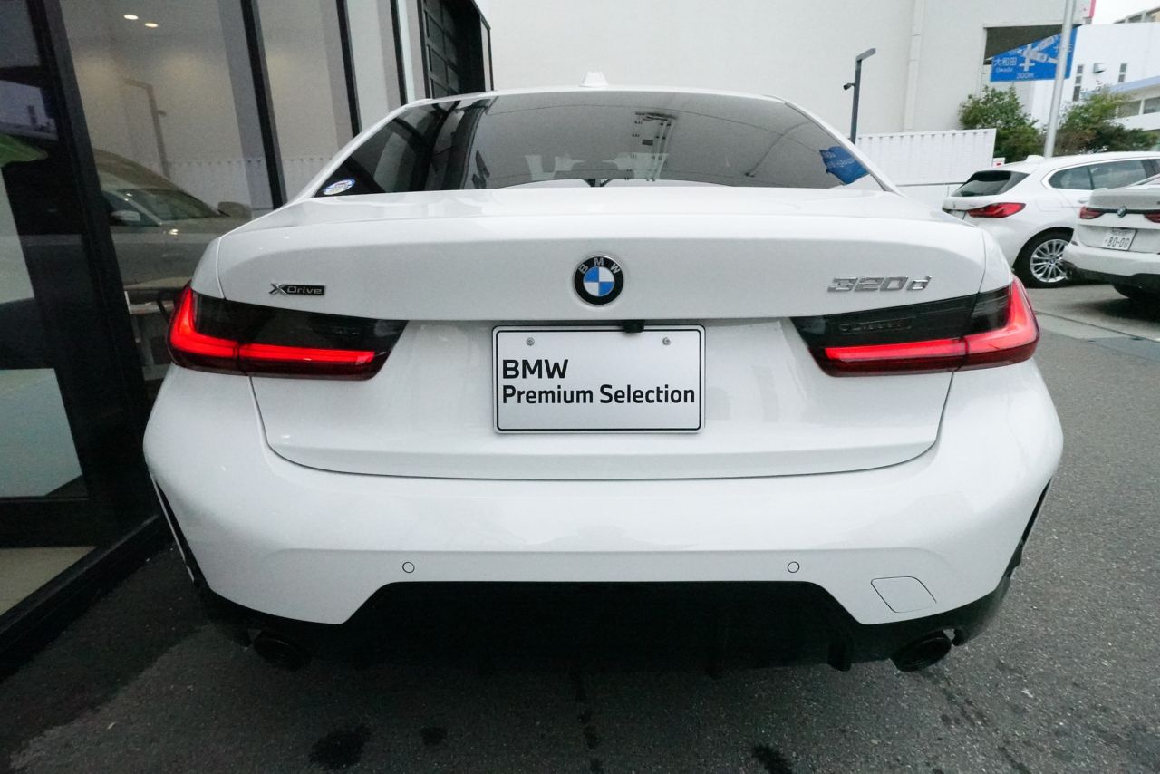 320d xDrive Berline RHD