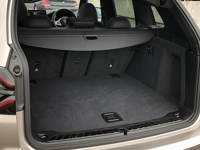 G08 iX3 BEV RHD