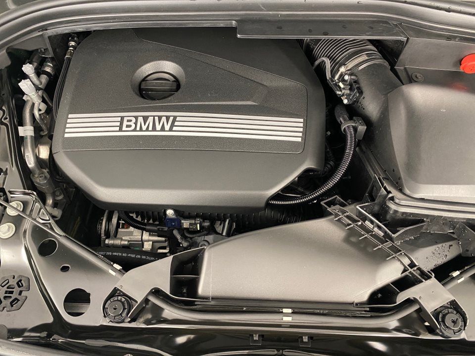 BMW 216