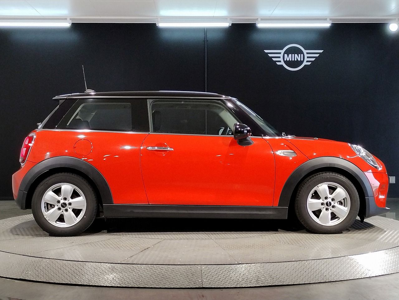 F56 MINI Cooper 3-Door Hatch LCI