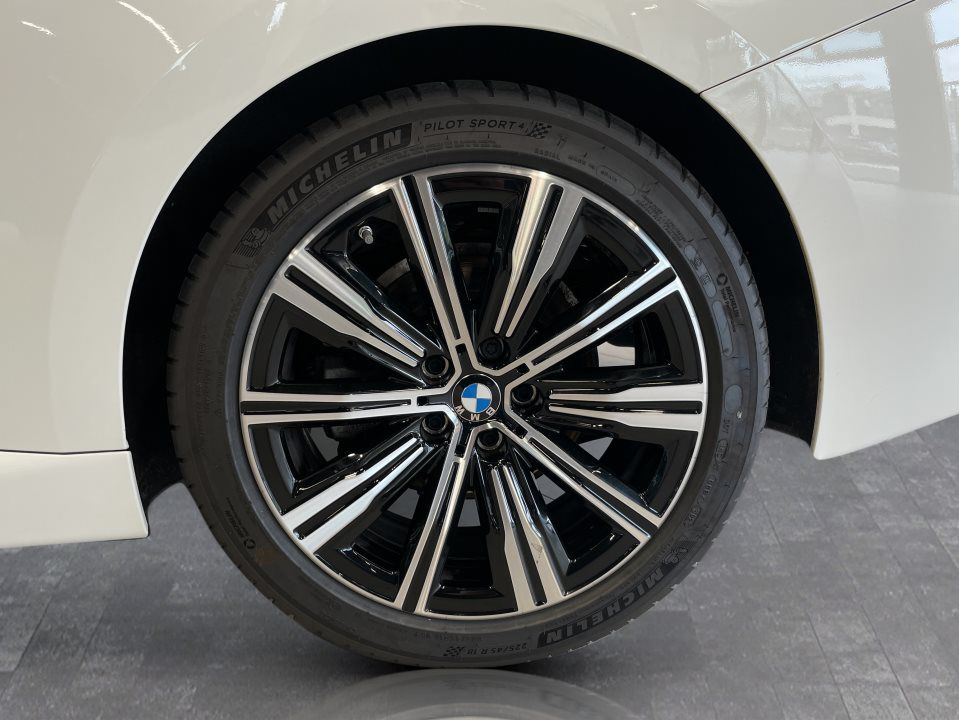 BMW 218