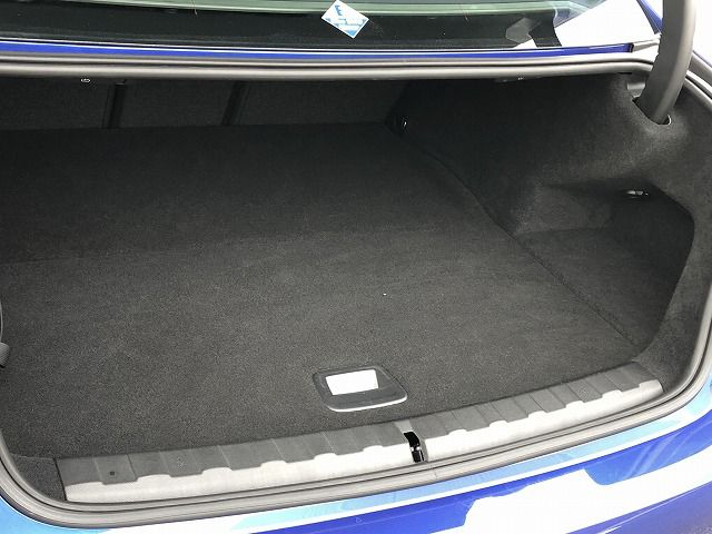 G20 330e Saloon RHD MX