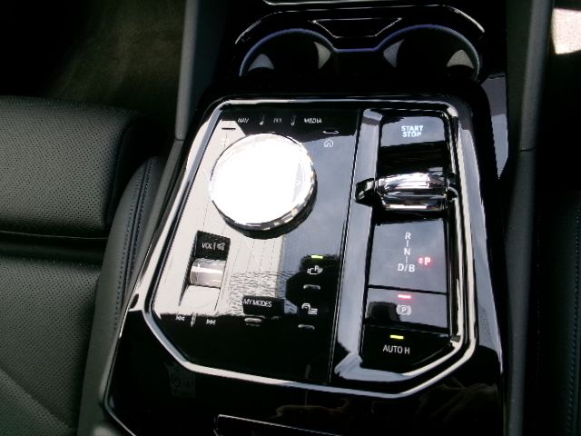 BMW i5 eDrive40 M Sport RHD