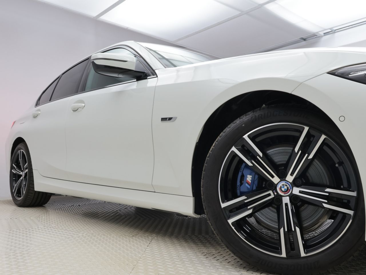 G20 330e Saloon LCI RHD MX