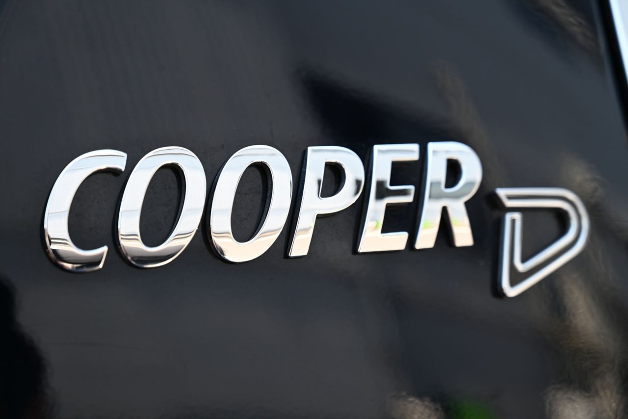 F56 COOPER D (AT)