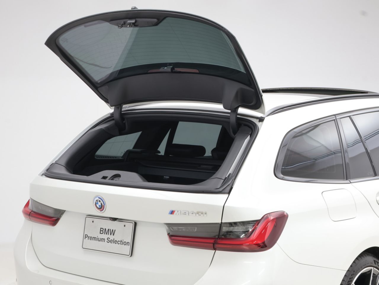 G21 M340i xDrive Touring LCI RHD