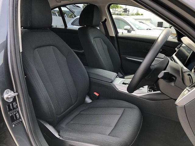 G20 320i Saloon RHD MX