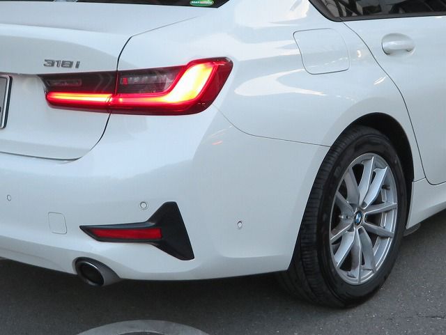 318i Berline RHD