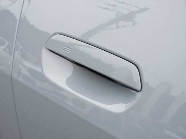 G26 i4 eDrive40 RHD