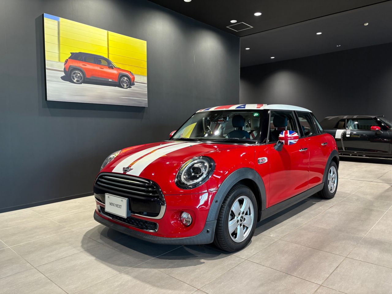 THE NEW MINI COOPER D 5 DOOR.