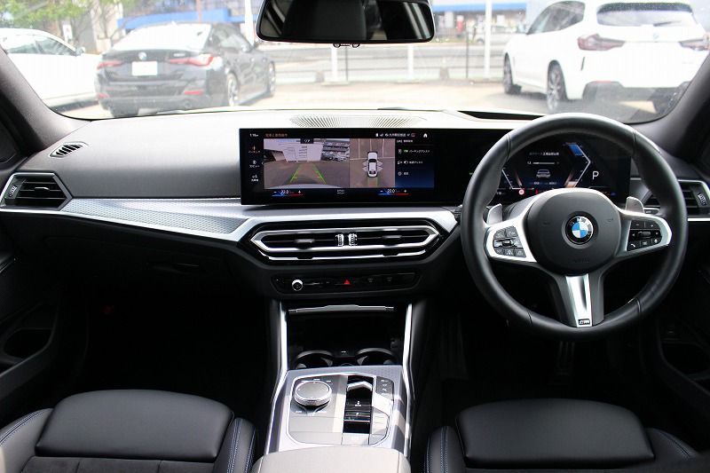 320d xDrive Berline RHD