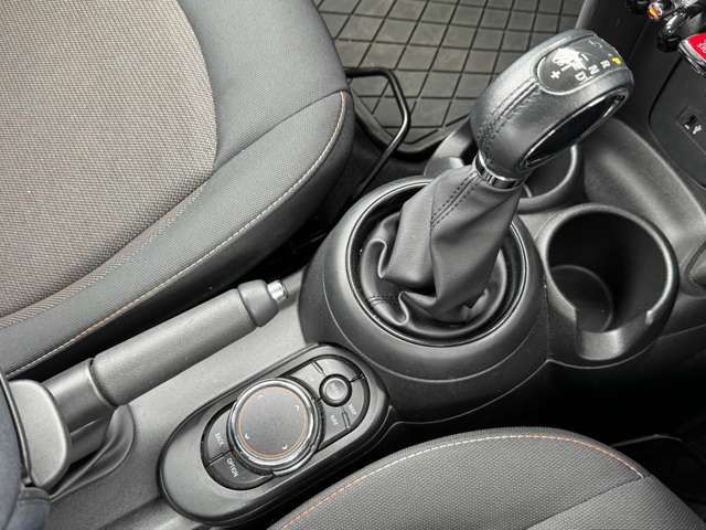 F55 COOPER D (AT)