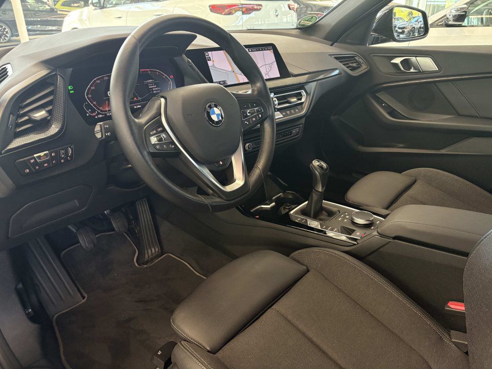 BMW 118