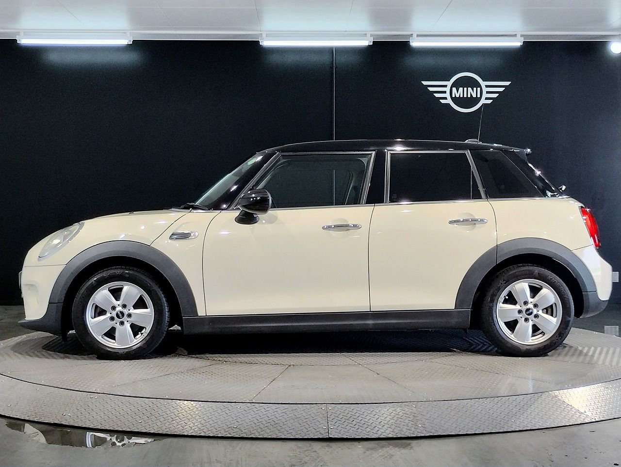 F55 COOPER