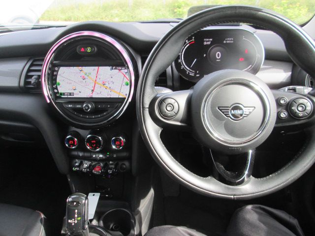 F55 MINI Cooper 5-Door Hatch LCI