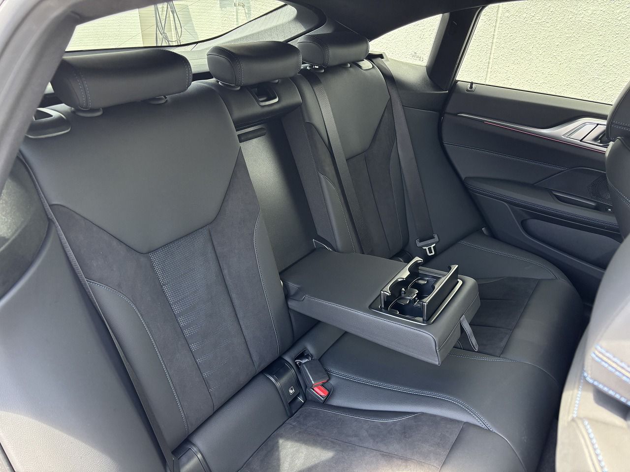 G26 i4 eDrive40 RHD