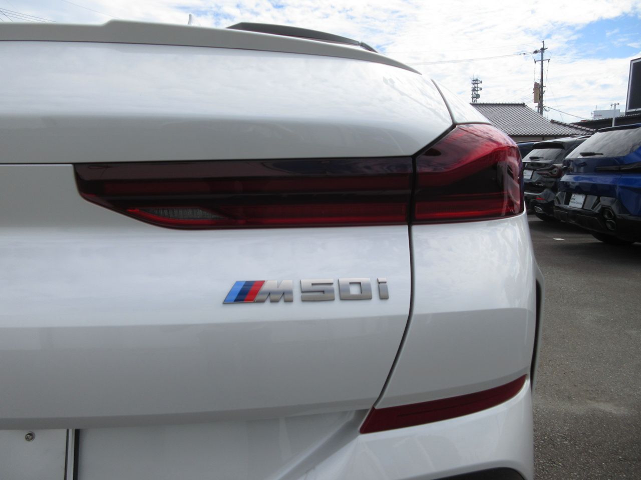X* M50i RHD