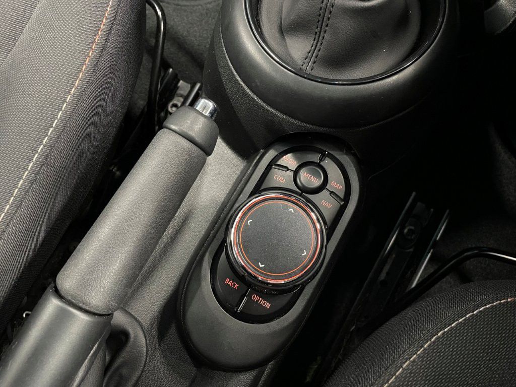 F55 MINI Cooper 5-Door Hatch LCI