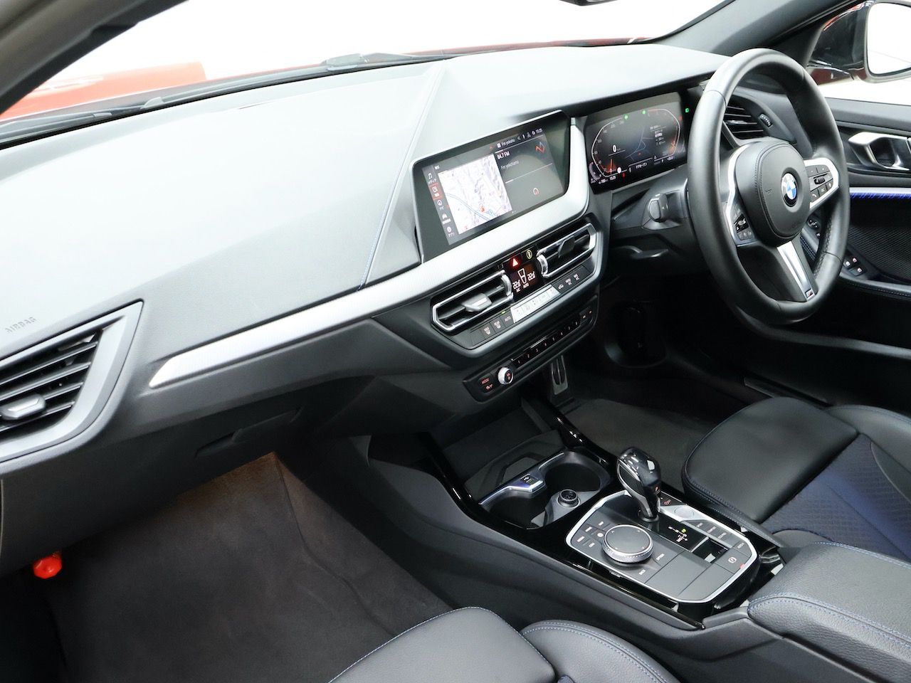 F40 118d Sports Hatch 5-door B47 2.0d