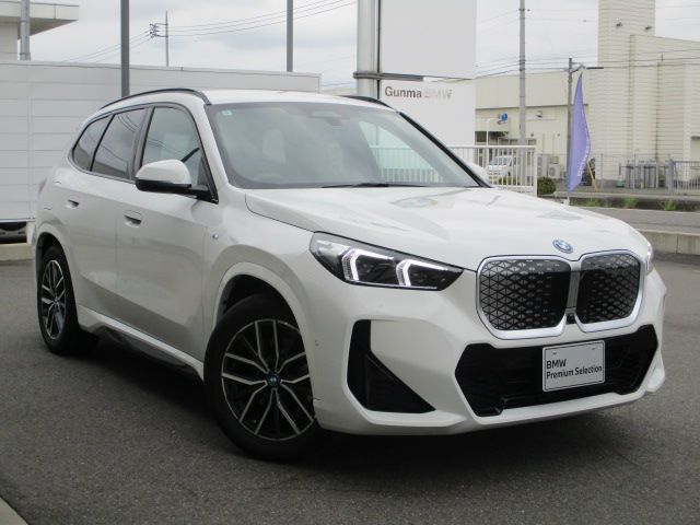 U11 iX1 xDrive30