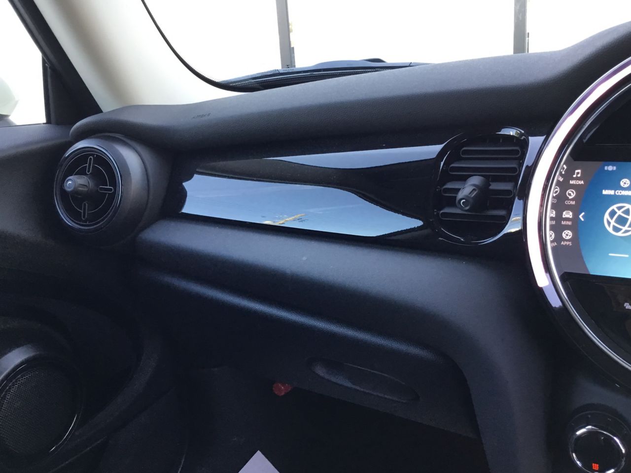 MINI Cooper F56 RHD
