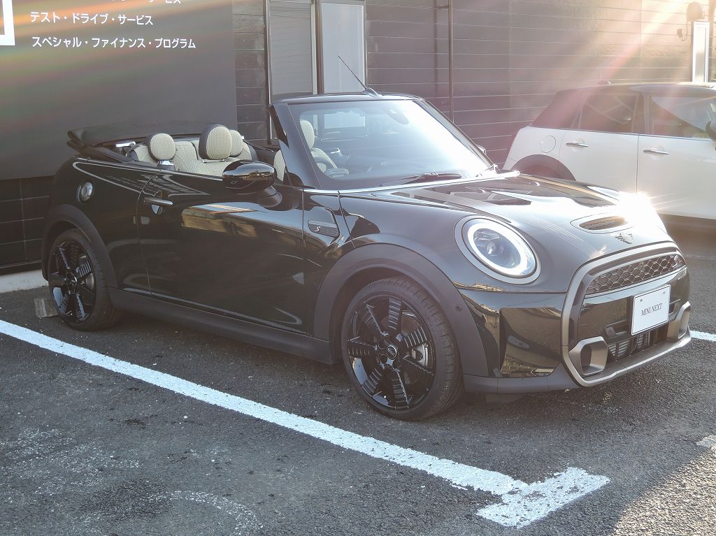 MINI Cooper S Convertible RHD