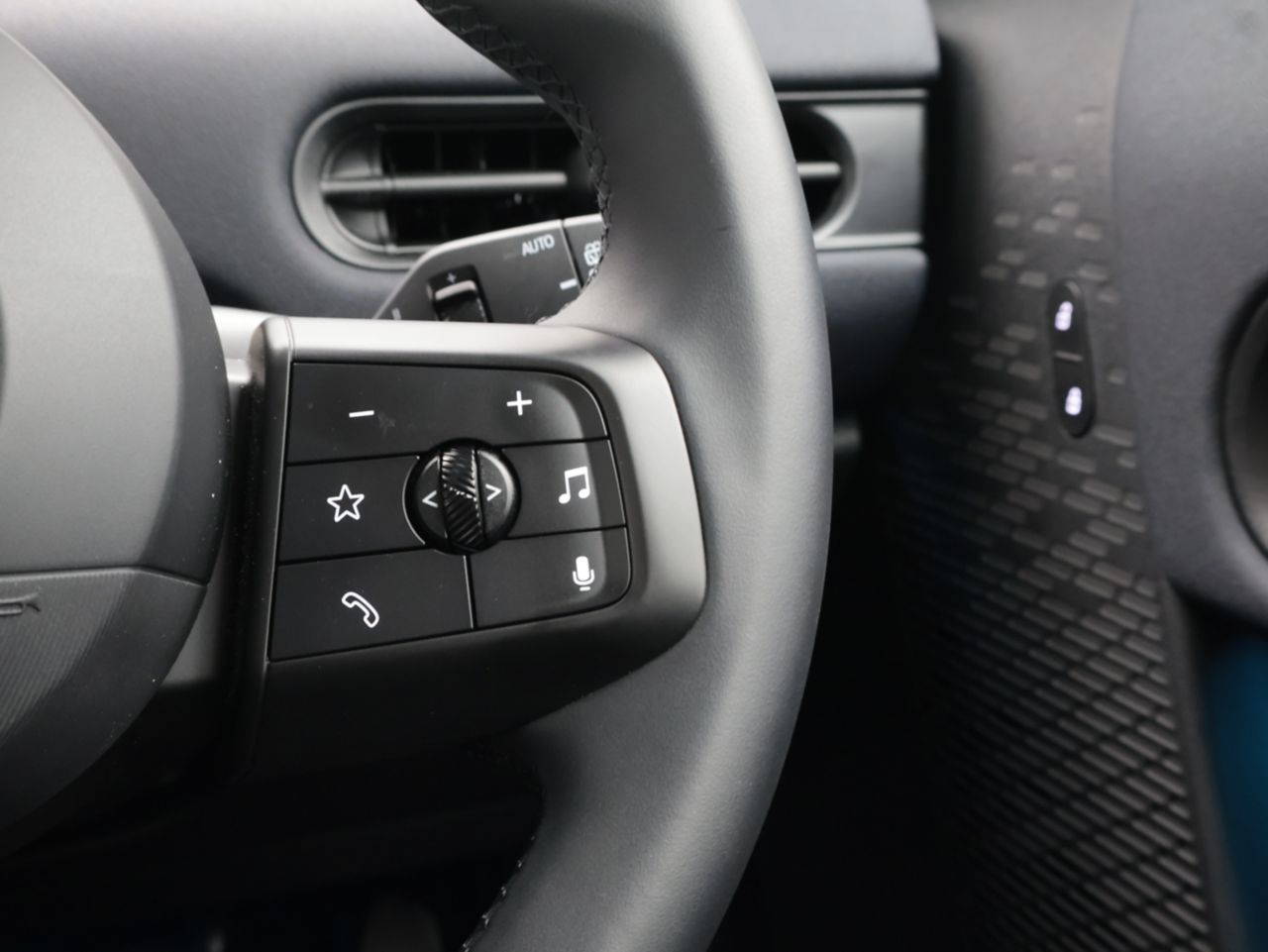 F66 MINI Cooper C 3Dr