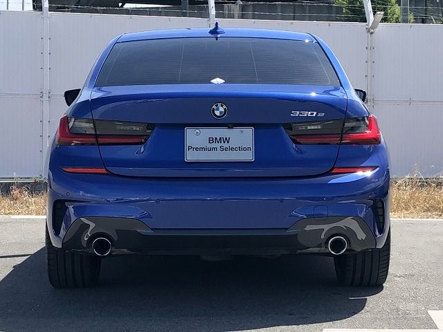 G20 330e Saloon RHD