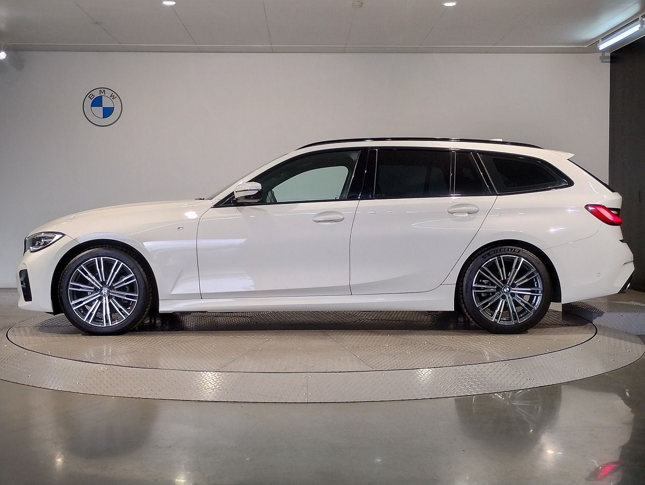 G21 318i Touring