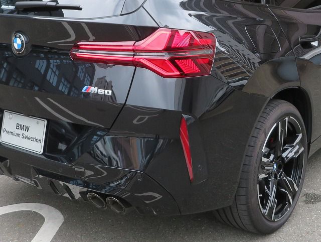 X3 M50 US