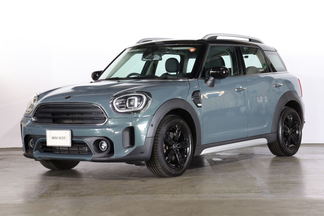 MINI COOPER D CROSSOVER.