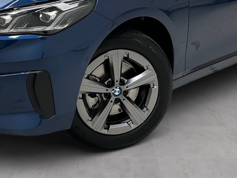 BMW 216