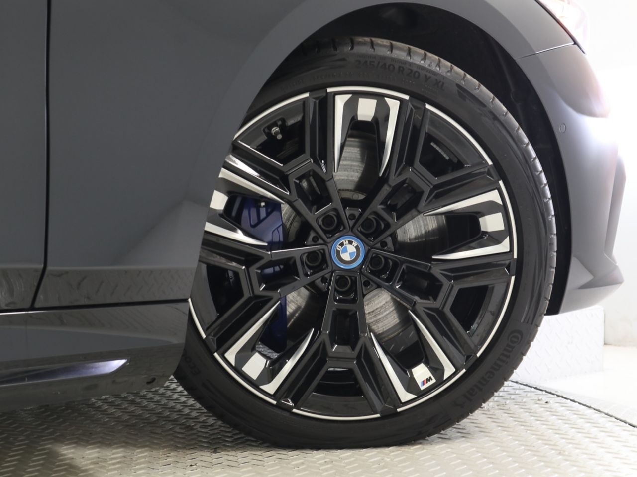 BMW i5 M60 xDrive Sedan RHD