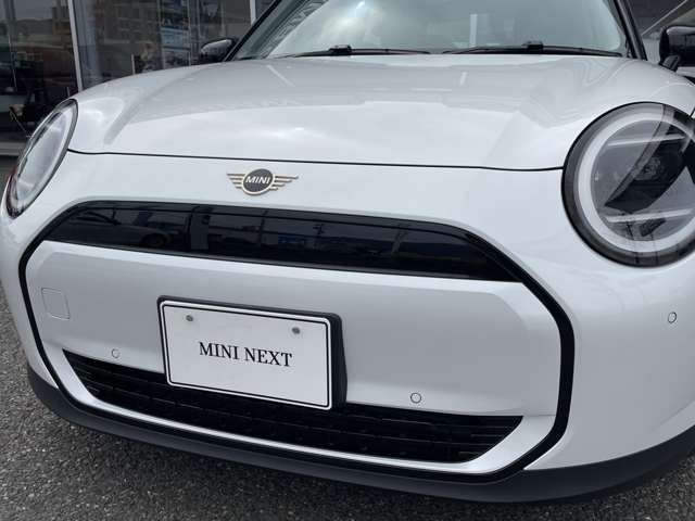 J01 MINI Cooper E