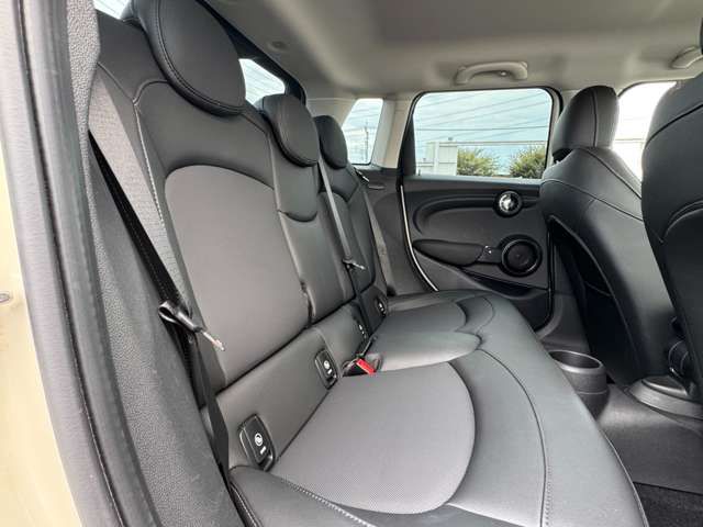 MINI F55 Cooper D 5dr Hatch LCI