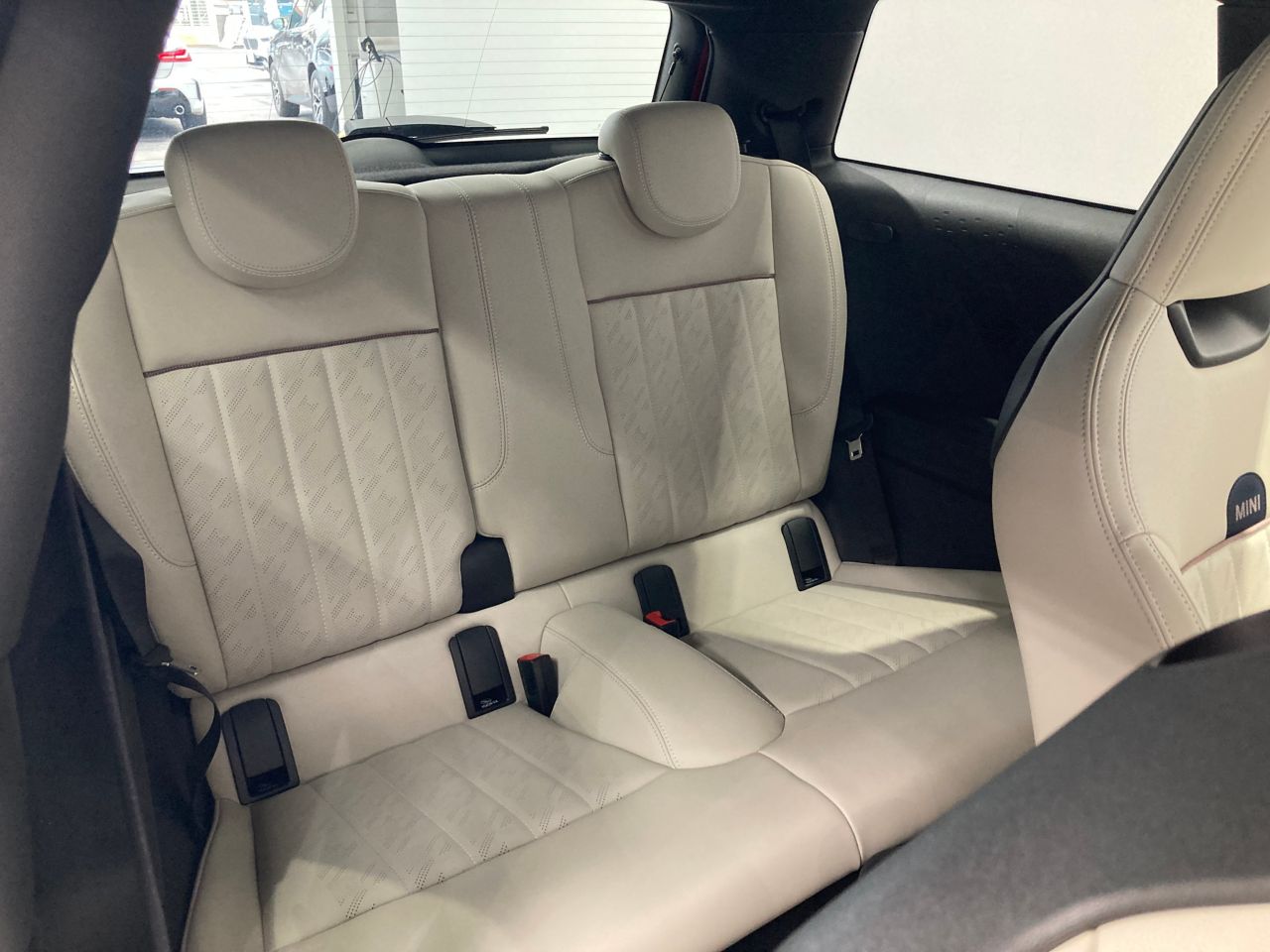 F66 MINI Cooper C 3Dr