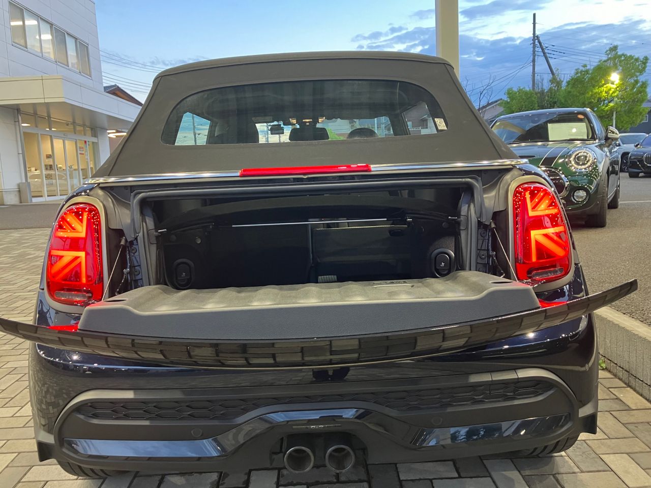 MINI Cooper S Convertible RHD