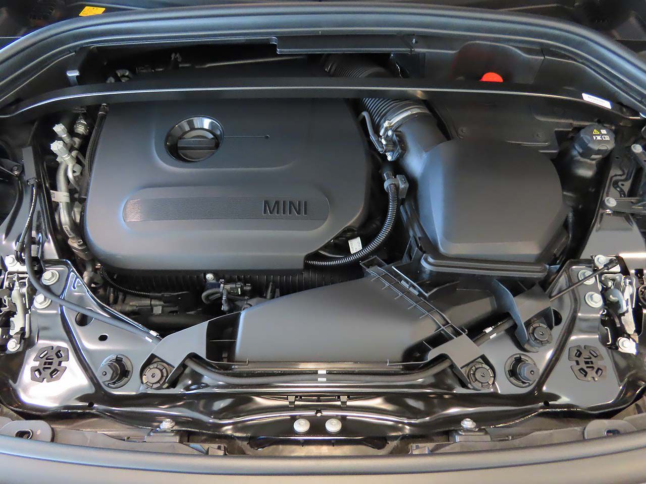 U25 MINI John Cooper Works Countryman ALL4