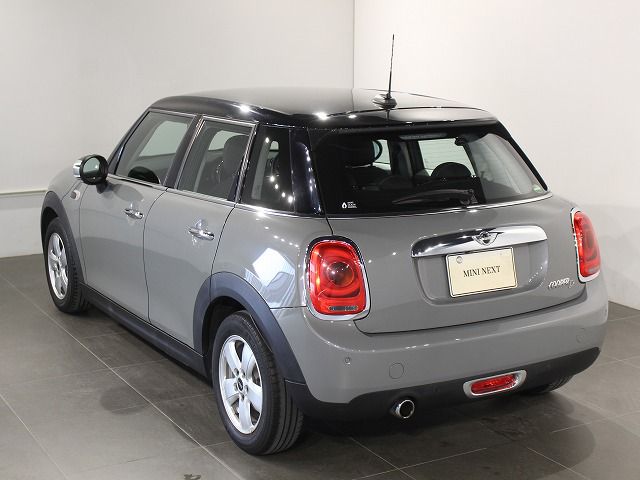 F55 COOPER D (AT)